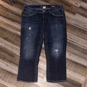 Silver Jeans Dark Blue Distressed Aiko Capri